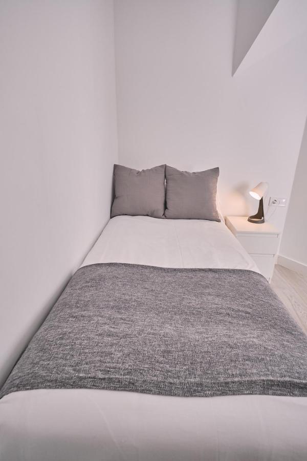 Dada Coliving & Rooms By Serendipia Turismo ซานติอาโก เด กอมโปสเตลา ภายนอก รูปภาพ