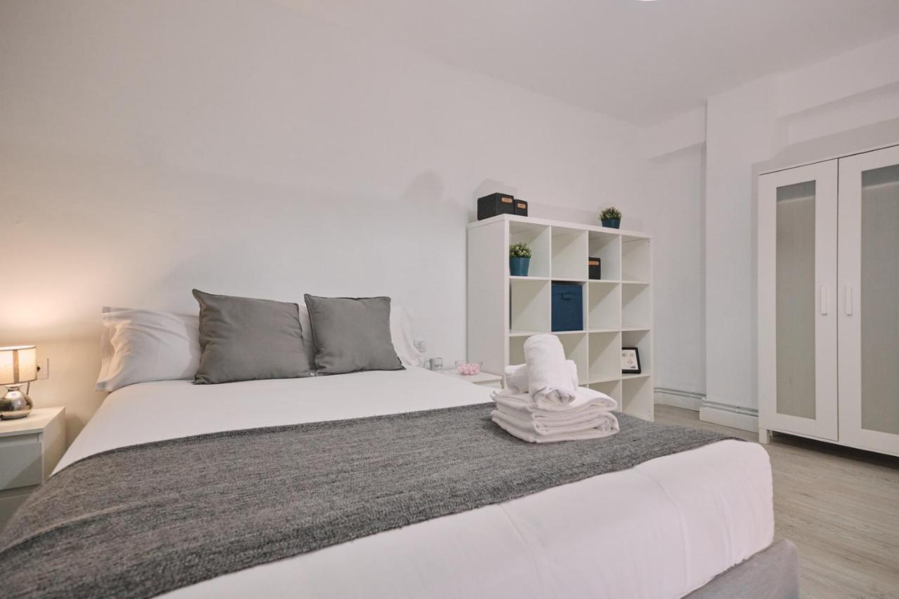 Dada Coliving & Rooms By Serendipia Turismo ซานติอาโก เด กอมโปสเตลา ภายนอก รูปภาพ