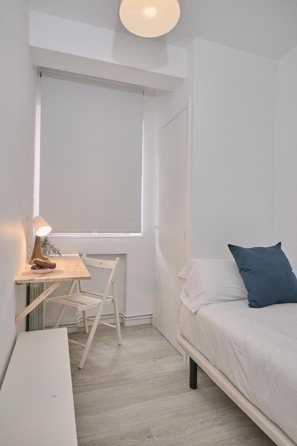 Dada Coliving & Rooms By Serendipia Turismo ซานติอาโก เด กอมโปสเตลา ภายนอก รูปภาพ